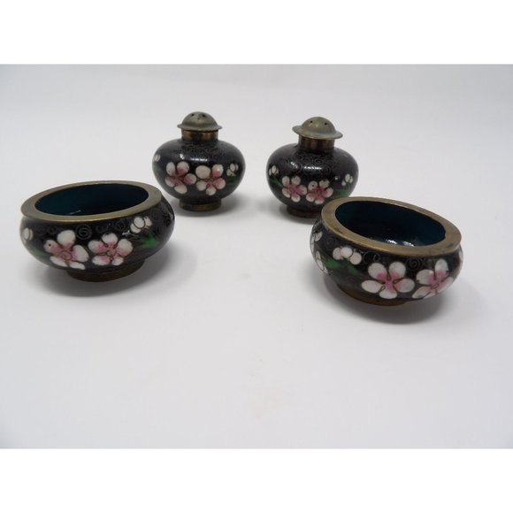 Pair Vintage Salt Cellars & Pepper Shakers Black w White Enamel Painted Flowers - Picture 5 of 12
